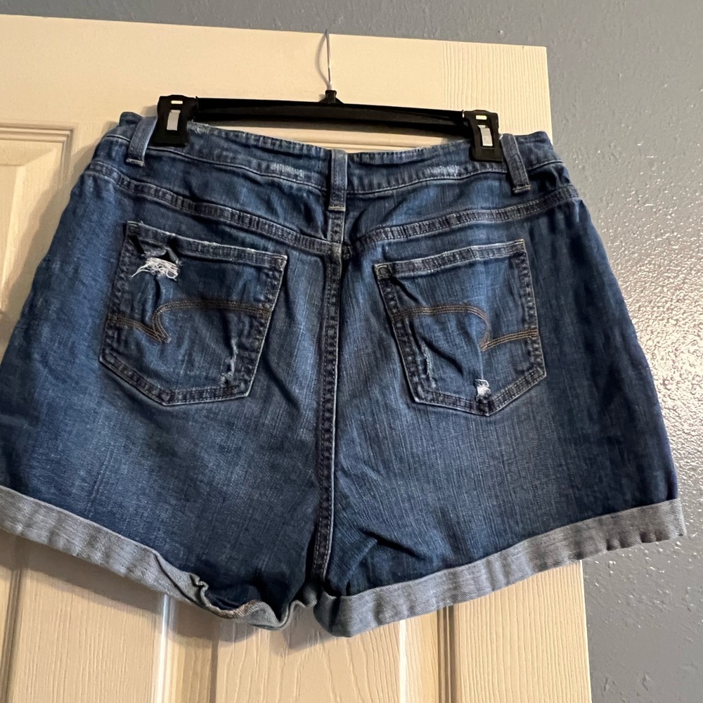 Shorts - Picture 4 of 4